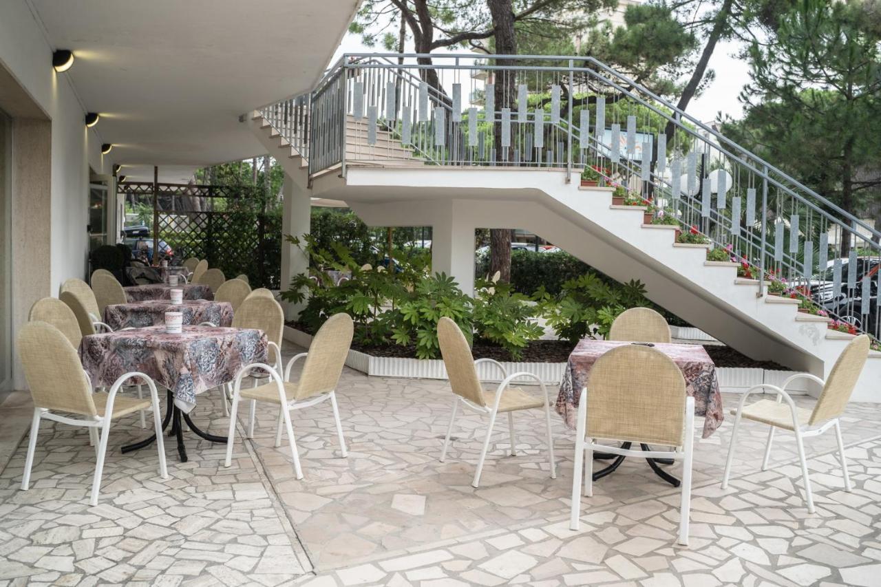 Hotel Sayonara Milano Marittima Eksteriør billede