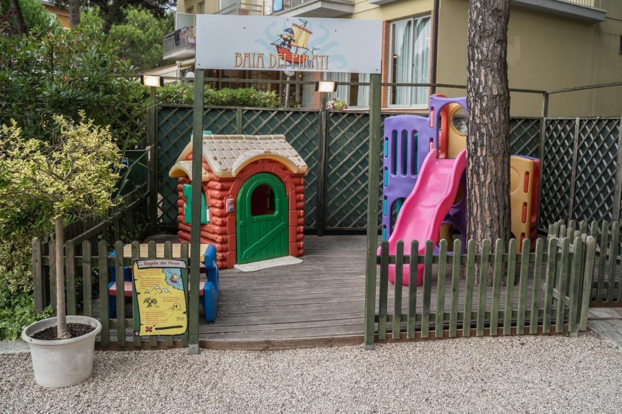 Hotel Sayonara Milano Marittima Eksteriør billede