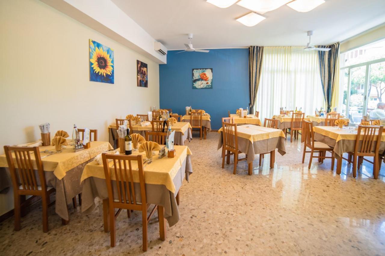 Hotel Sayonara Milano Marittima Eksteriør billede