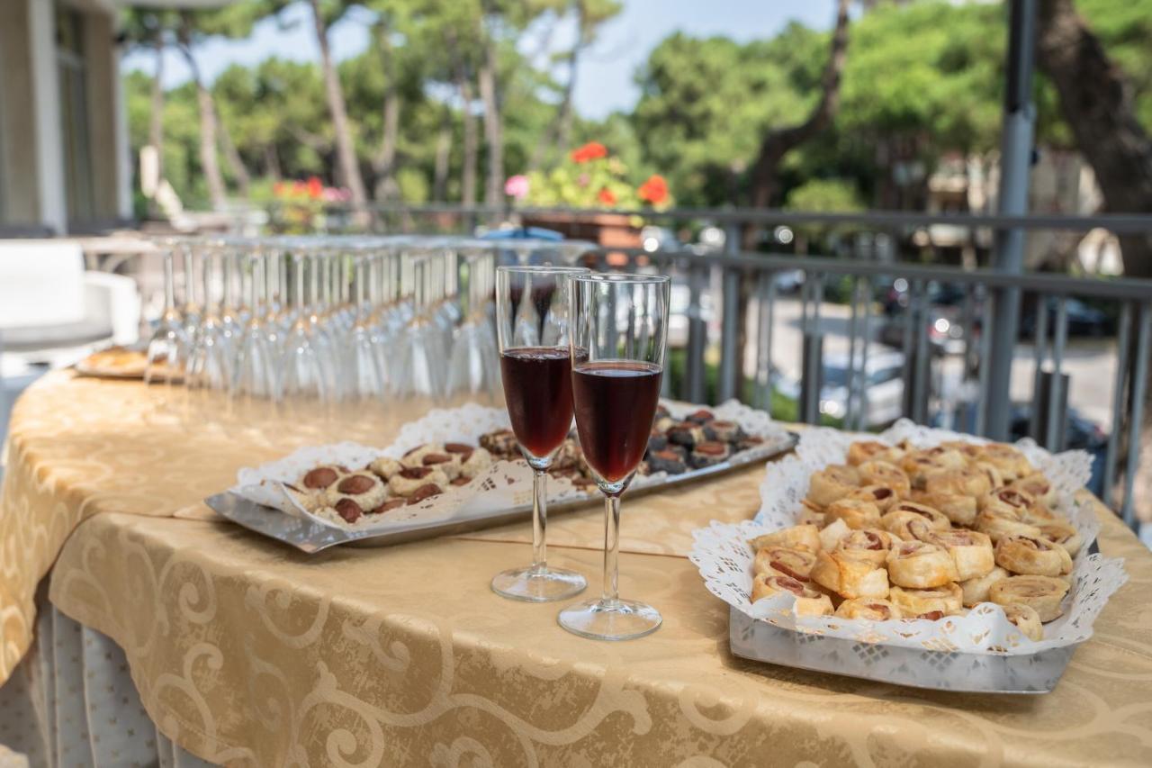 Hotel Sayonara Milano Marittima Eksteriør billede