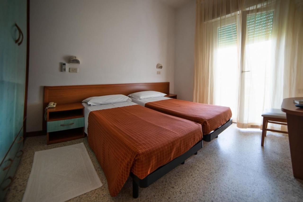 Hotel Sayonara Milano Marittima Eksteriør billede