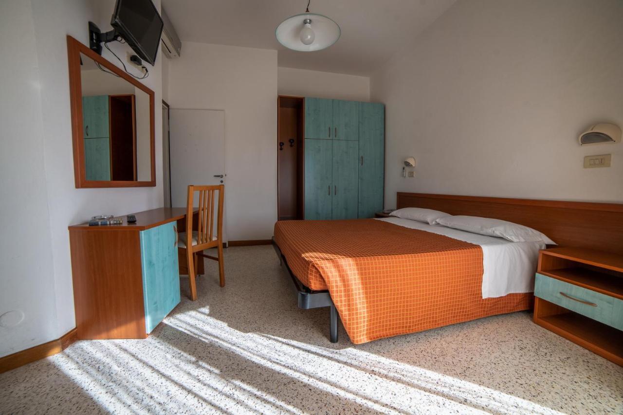 Hotel Sayonara Milano Marittima Eksteriør billede
