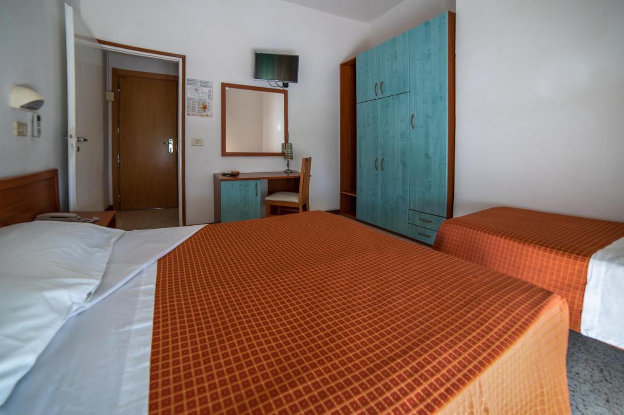Hotel Sayonara Milano Marittima Eksteriør billede