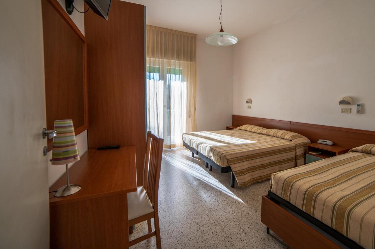 Hotel Sayonara Milano Marittima Eksteriør billede
