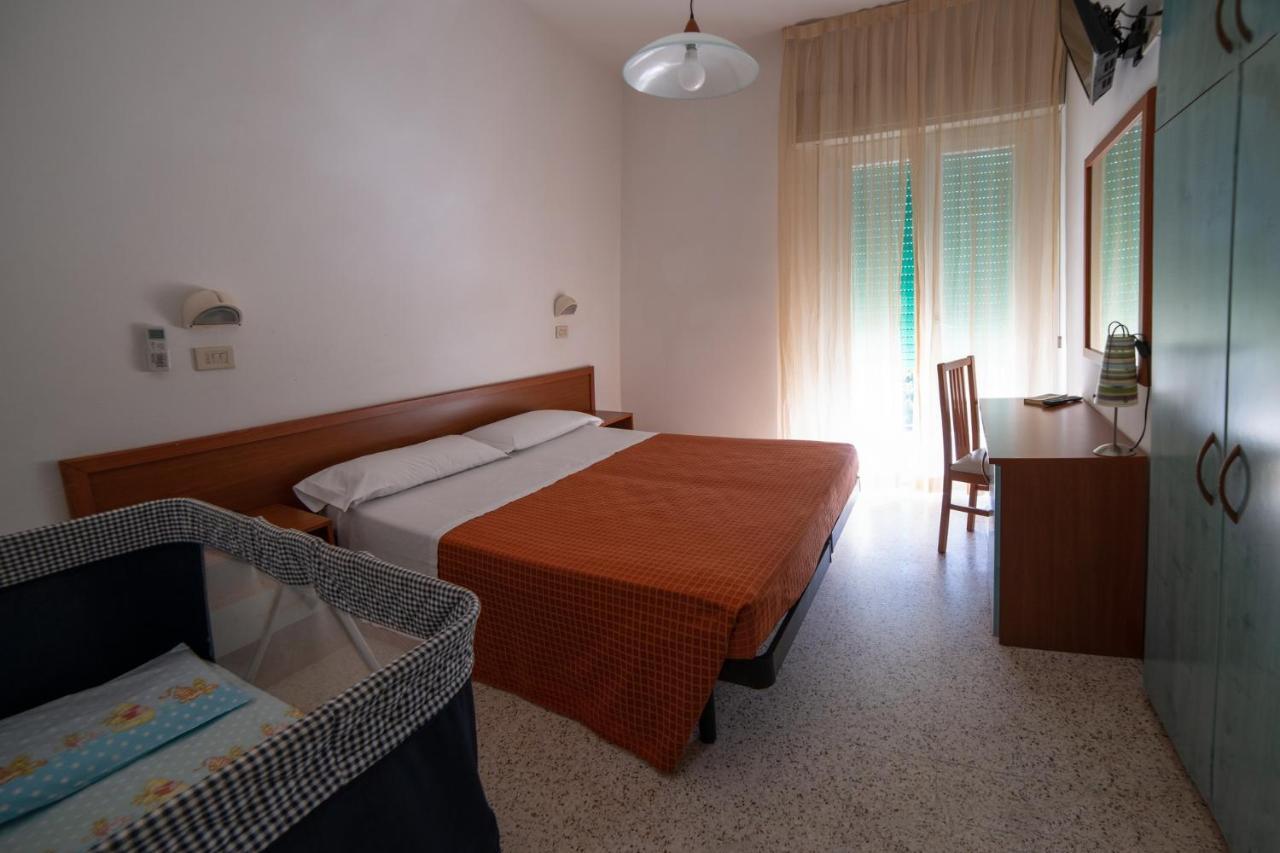 Hotel Sayonara Milano Marittima Eksteriør billede