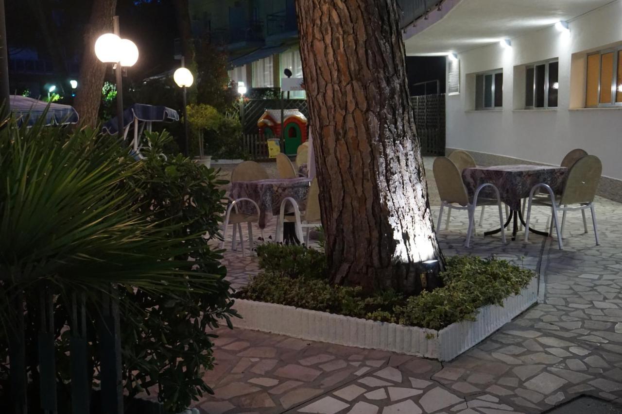 Hotel Sayonara Milano Marittima Eksteriør billede